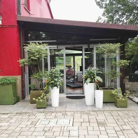 Maison Rouge